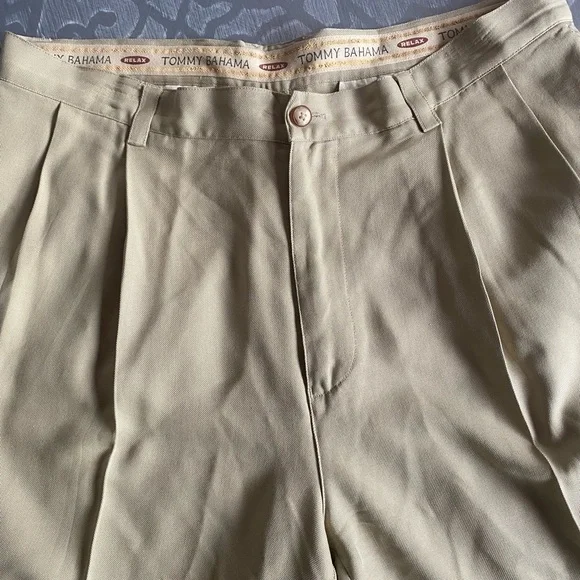 Tommy Bahama tan relax fit 100 % silk shorts size 36 - Picture 2 of 5
